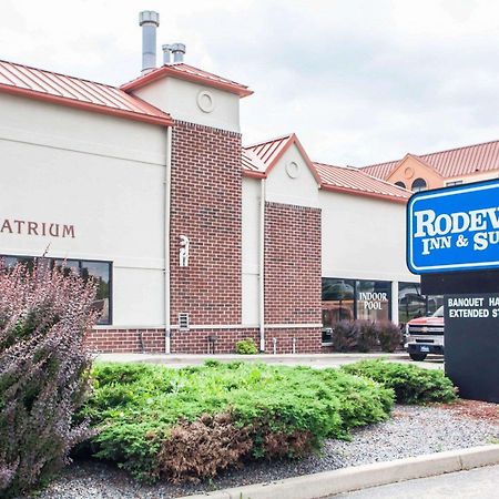 Rodeway Inn & Suites Milwaukee Airport Exterior foto