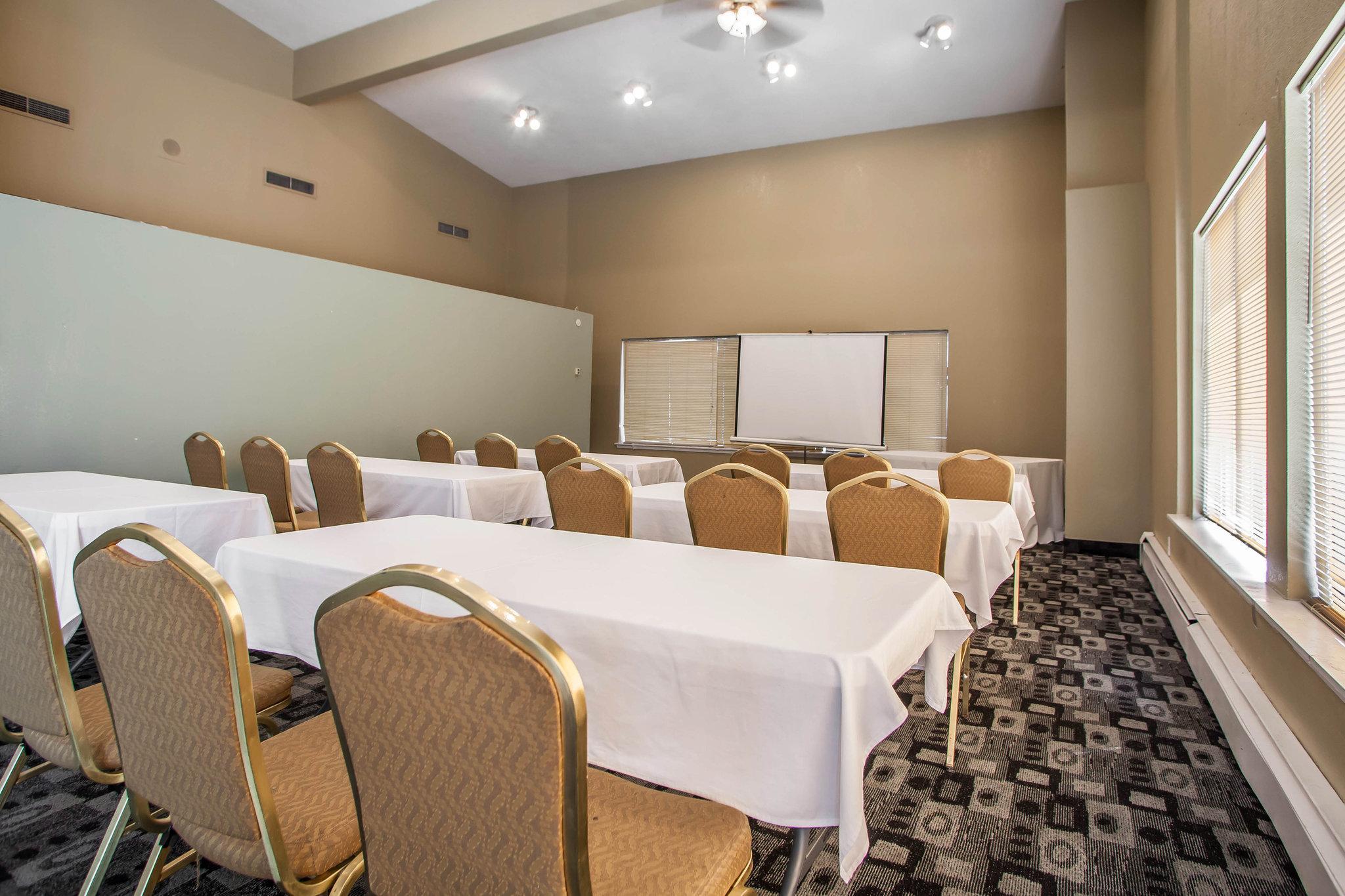 Rodeway Inn & Suites Milwaukee Airport Exterior foto