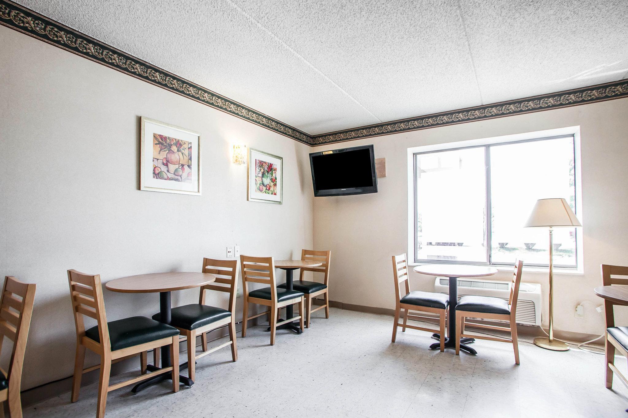 Rodeway Inn & Suites Milwaukee Airport Exterior foto